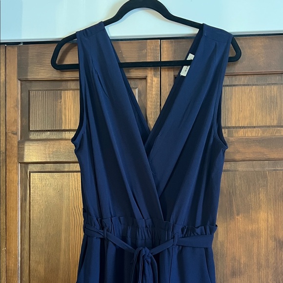 Monteau Navy Sleeveless V-Neck Jumpsuit with Tie Waist - Picture 3 of 3